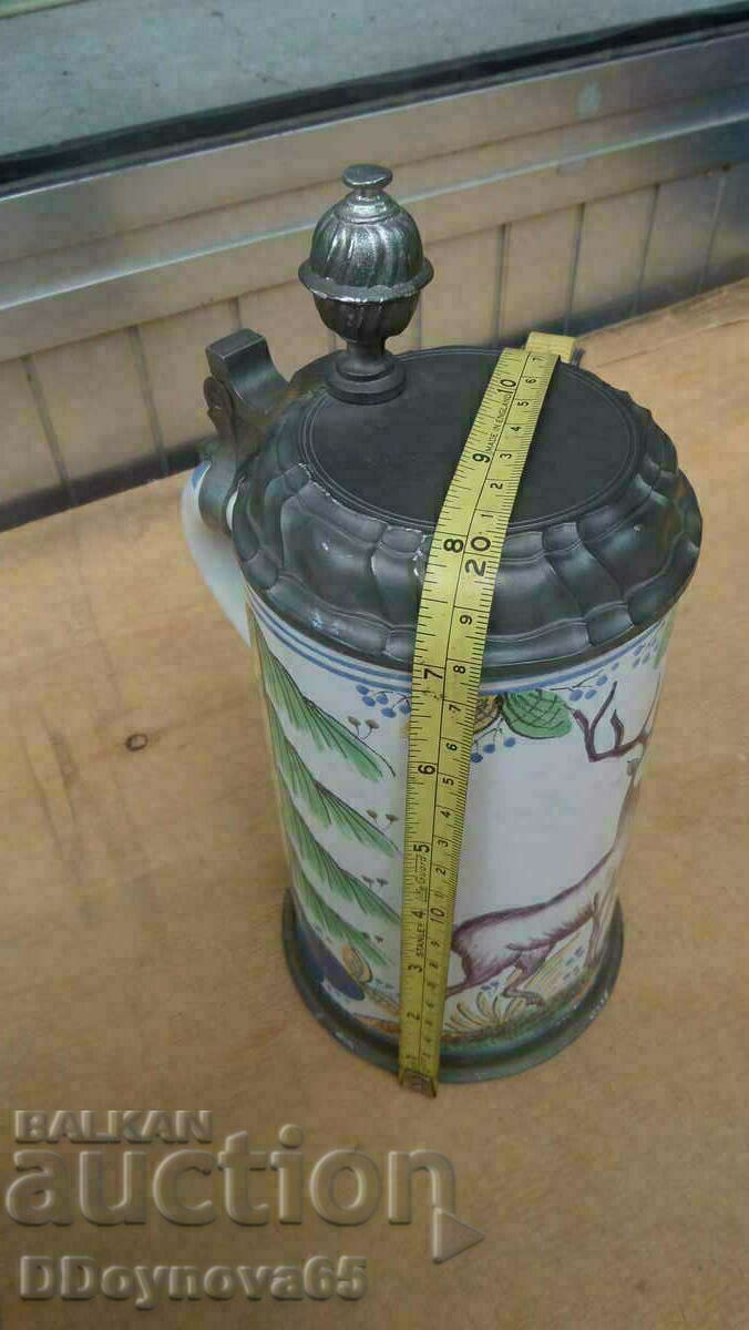 Delivery of Collector's porcelain mug 1998. Delivery of Collector's porcelain mug 1998.