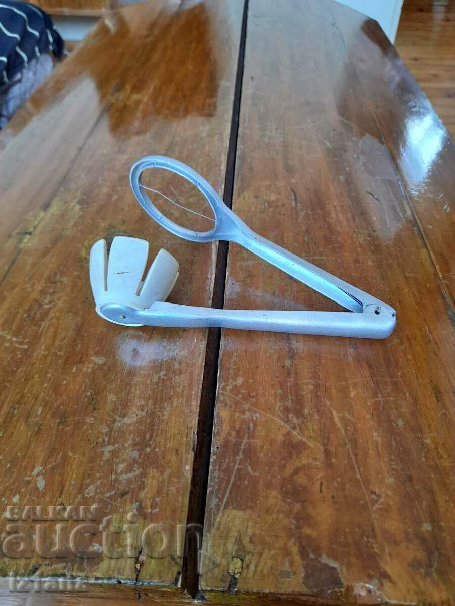 Old device for cutting eggs, egg slicer