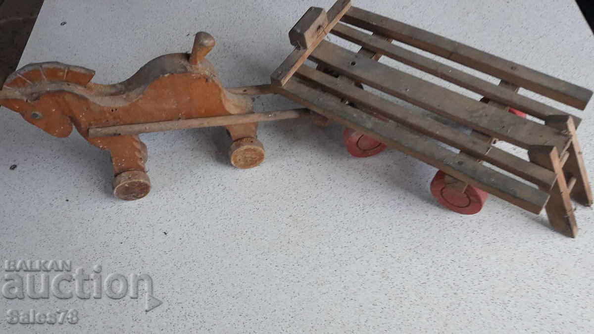 Jucărie veche din lemn
