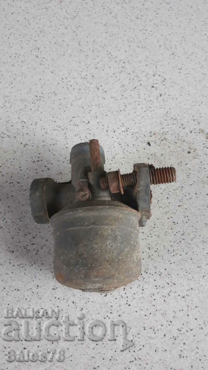 Carburetor, housing and float with price 10.00 BGN | € 5.11