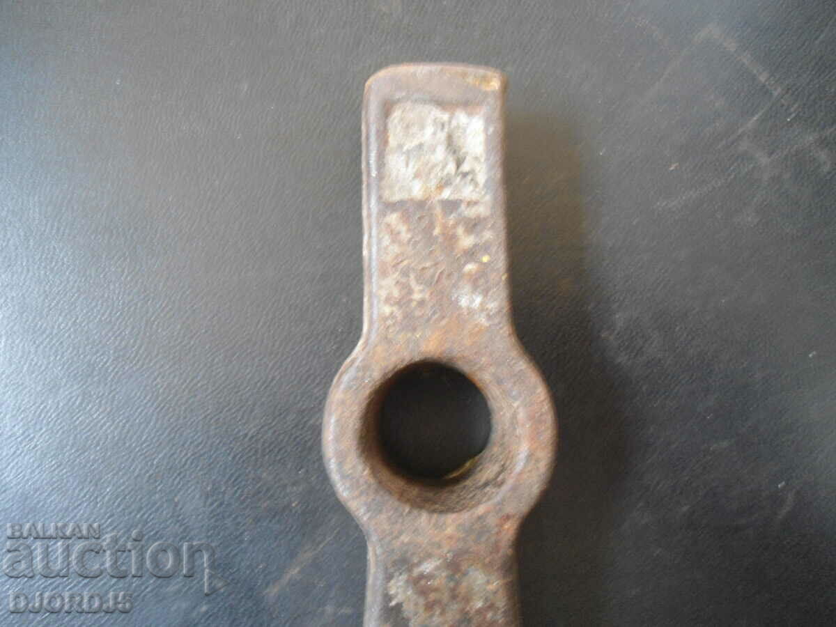 Auction Old hammer, marked Auction Old hammer, marked