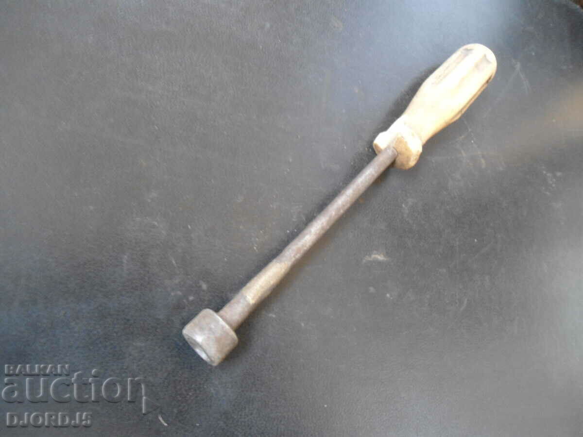 Auction Old tool, key Auction Old tool, key