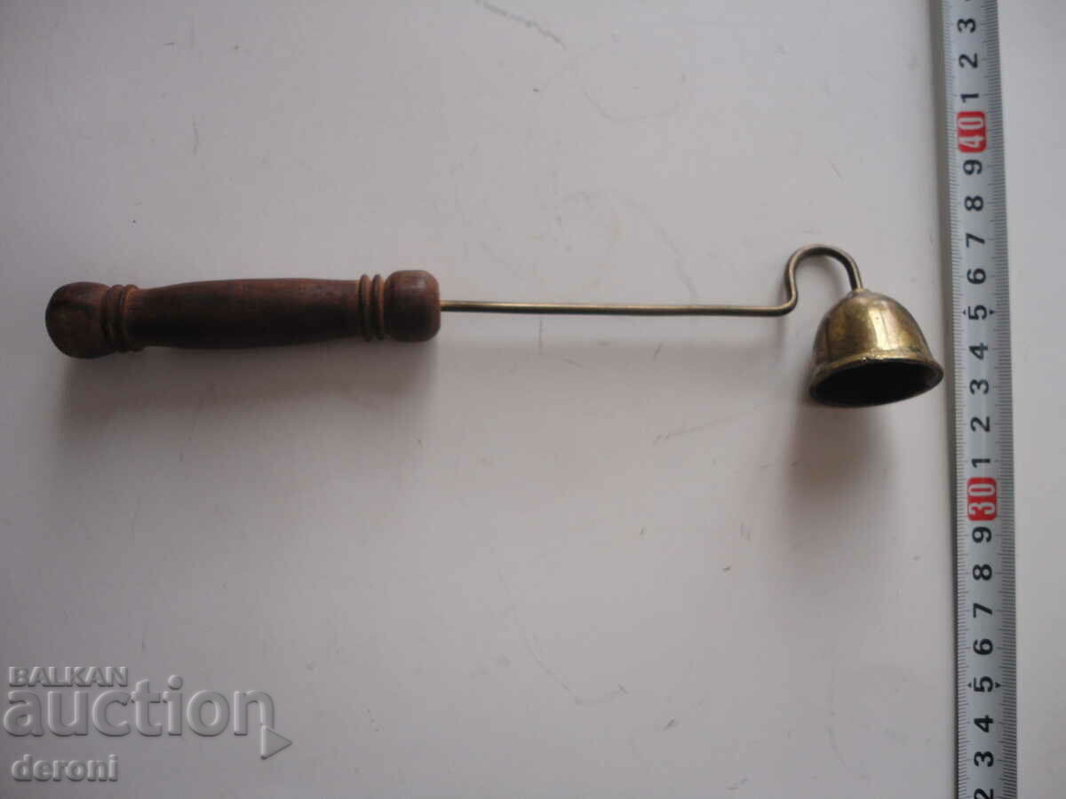 Antique Bronze candle snuffer candle 1 with price 10.00 BGN | € 5.11 Antique Bronze candle snuffer candle 1 with price 10.00 BGN | € 5.11