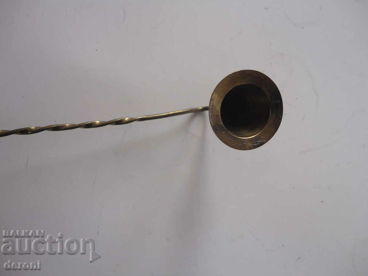 Delivery of Antique Bronze candle snuffer candle 3 Delivery of Antique Bronze candle snuffer candle 3