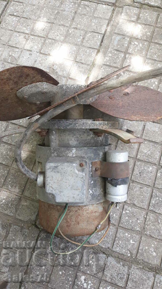 Motor monofazat cu aripioare cu preț 35.00 BGN | € 17.90