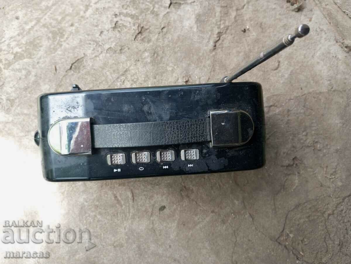 Ένα παλιό ραδιόφωνο - 5