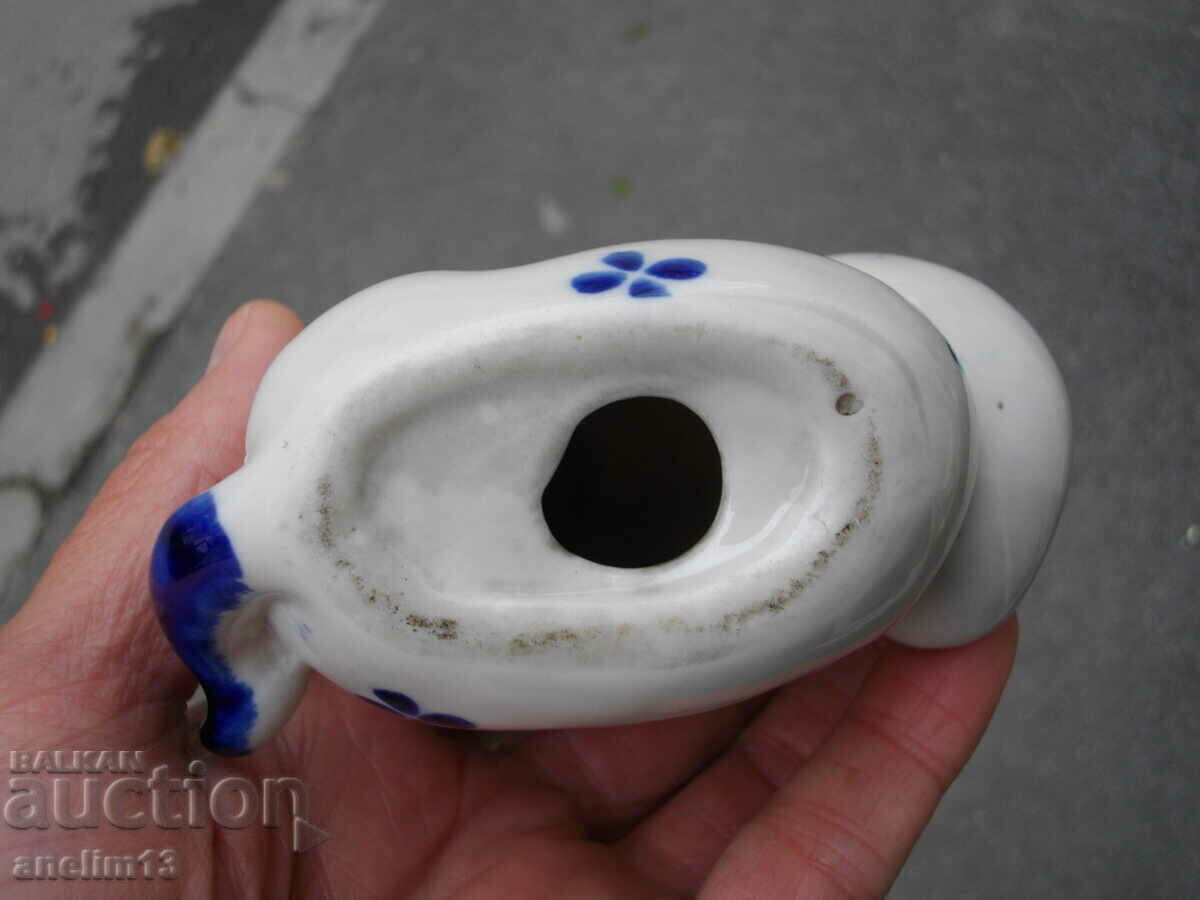 PISIC VECHI DE PORCELAN CU MINGE - 7