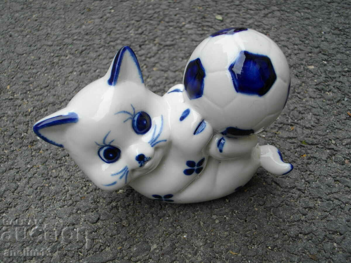 OLD PORCELAIN KITTEN WITH BALL