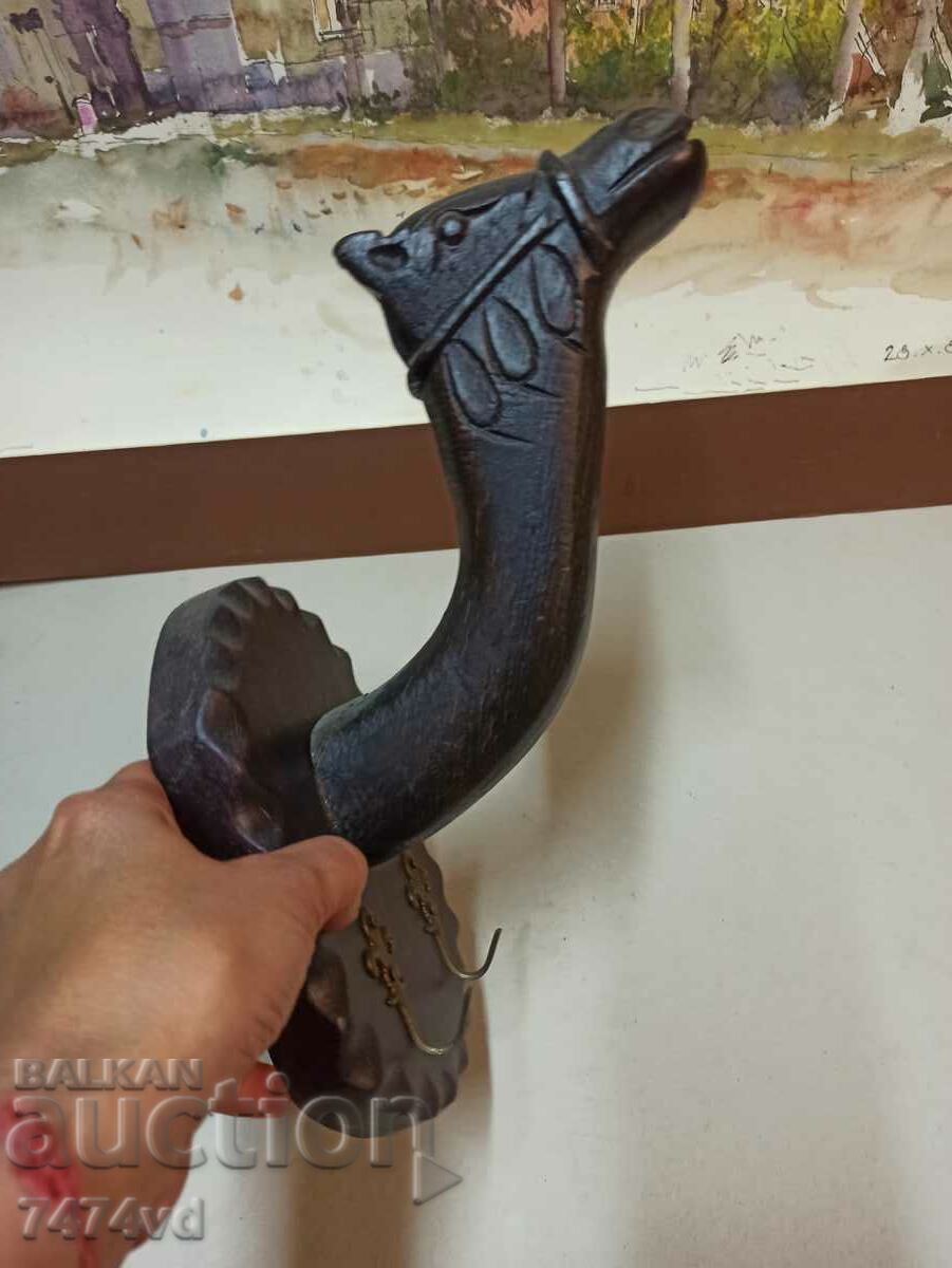 Delivery of WOODEN NON-STANDARD CAMEL HANGER Delivery of WOODEN NON-STANDARD CAMEL HANGER