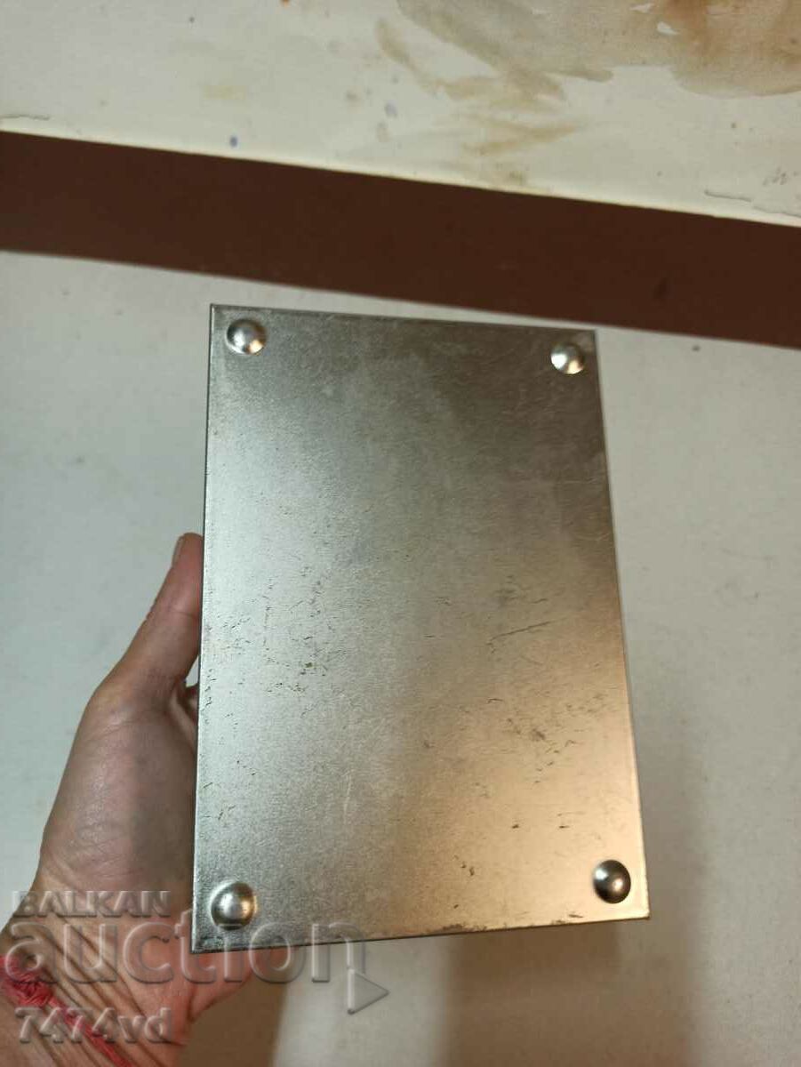 Delivery of RELIEF BOX WITH WARRIORS, KNIGHTS, ETC