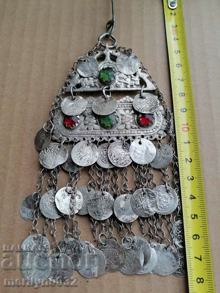 Auction Renaissance jewelry, tassel, bodka, pendant, costumes Auction Renaissance jewelry, tassel, bodka, pendant, costumes