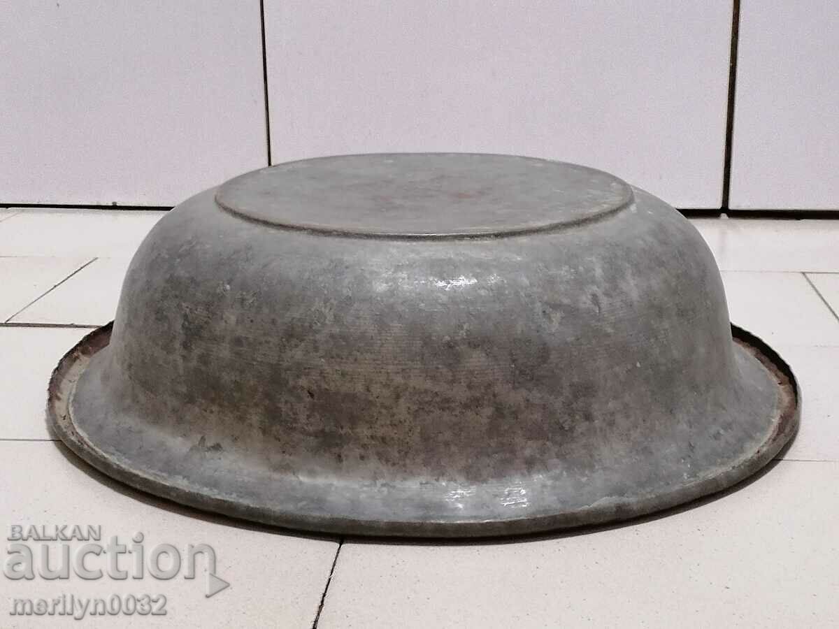 Auction Tinned basin, copper vessel, copper, trough Auction Tinned basin, copper vessel, copper, trough