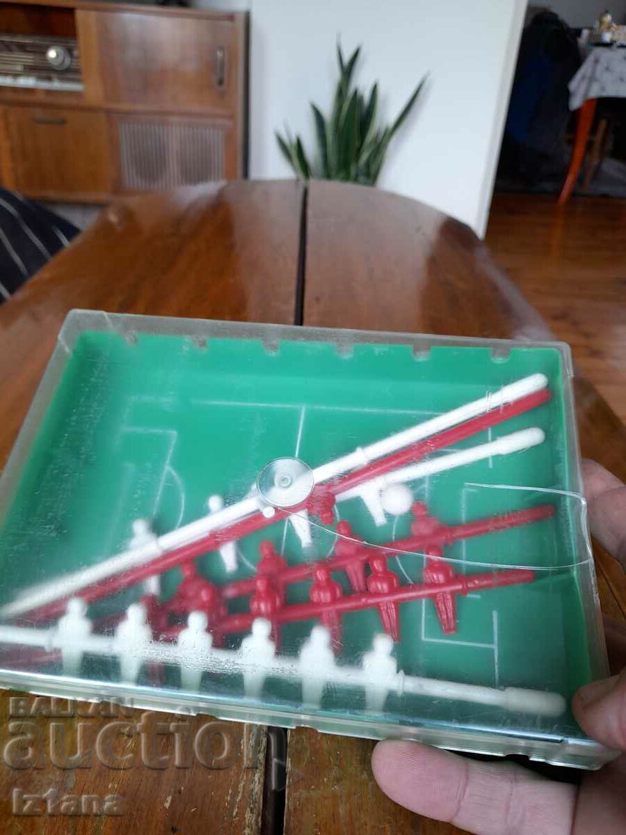 Auction An old children's game Football Auction An old children's game Football