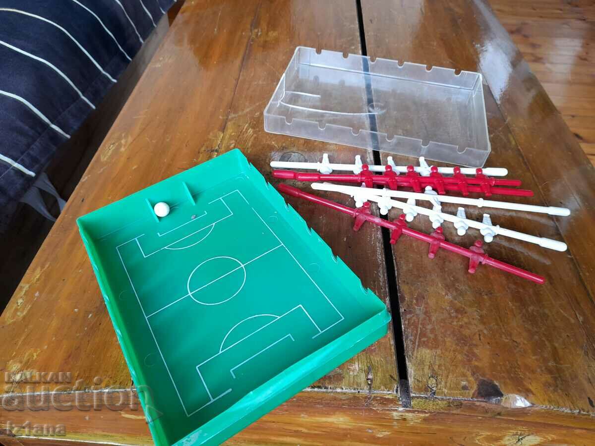 Delivery of An old children's game Football Delivery of An old children's game Football