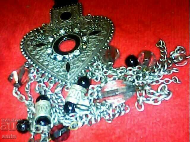 Auction  old beautiful necklace silver plated ses crystals for costume