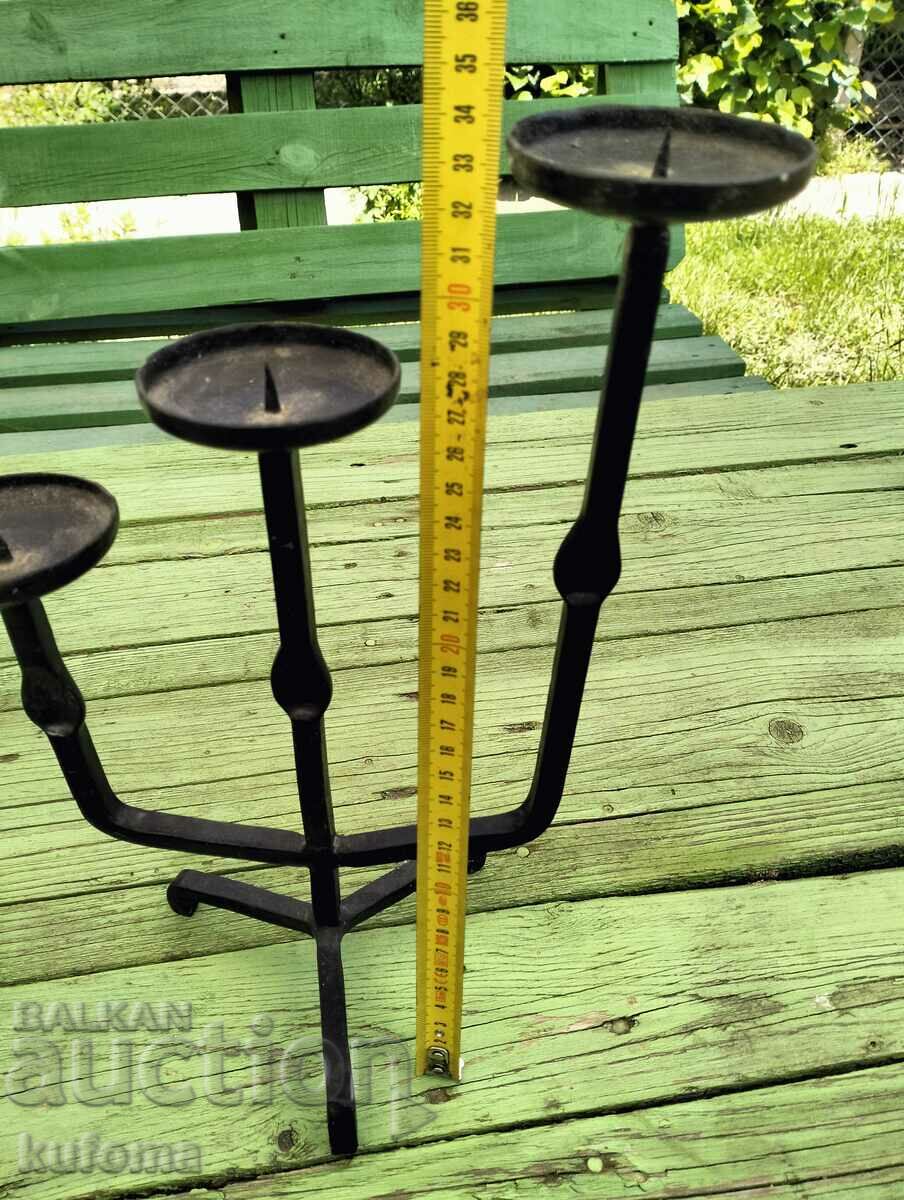 Auction Iron candlestick Auction Iron candlestick