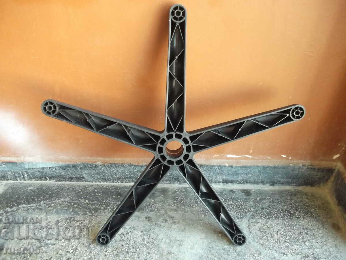 Crosshair for an office chair - 2 - 5 Crosshair for an office chair - 2 - 5