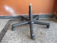Crosshair with wheels and gas shock absorber for office chair