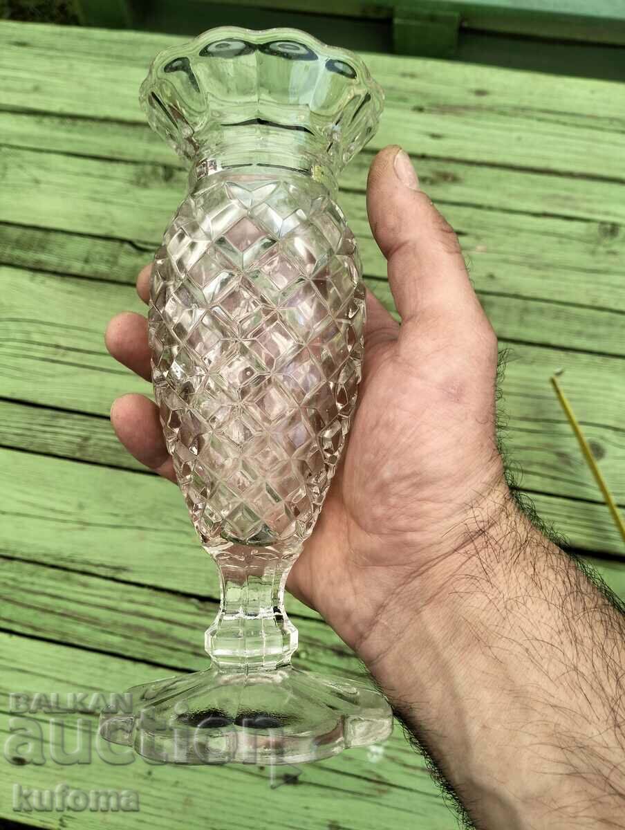 Delivery of Glass vase Delivery of Glass vase