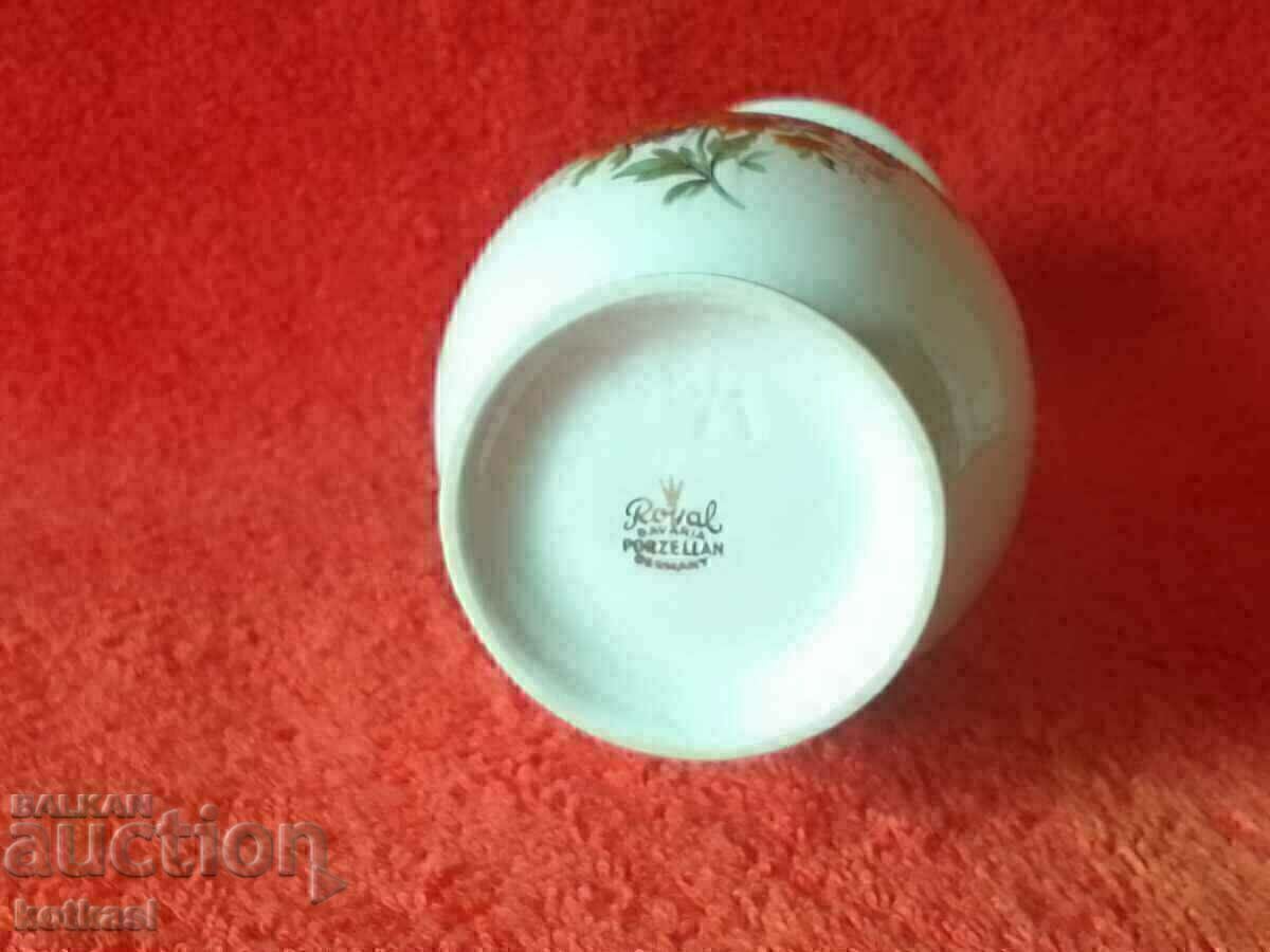 Old Porcelain Vase Gilt Flowers Bouquets Germany Royal - 6 Old Porcelain Vase Gilt Flowers Bouquets Germany Royal - 6