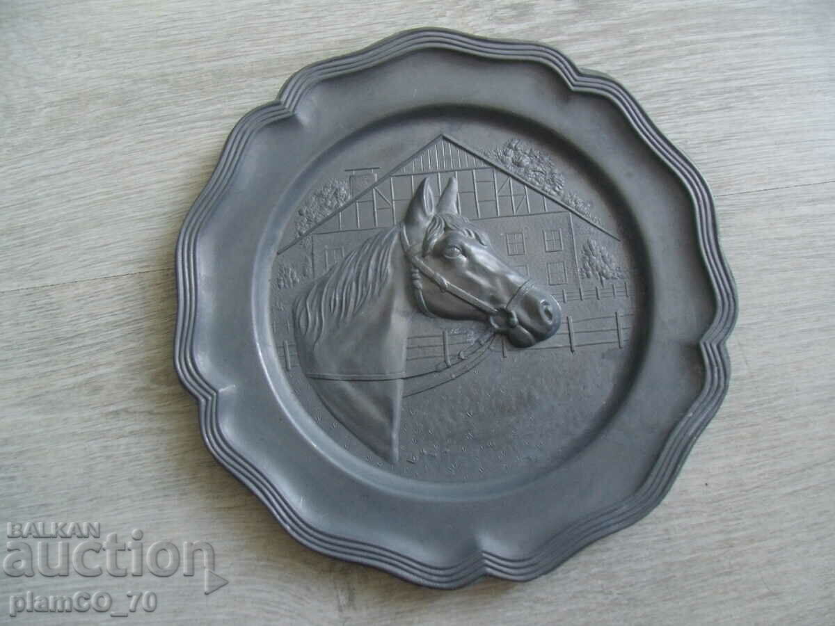 Delivery of No.*7516 old metal / tin panel