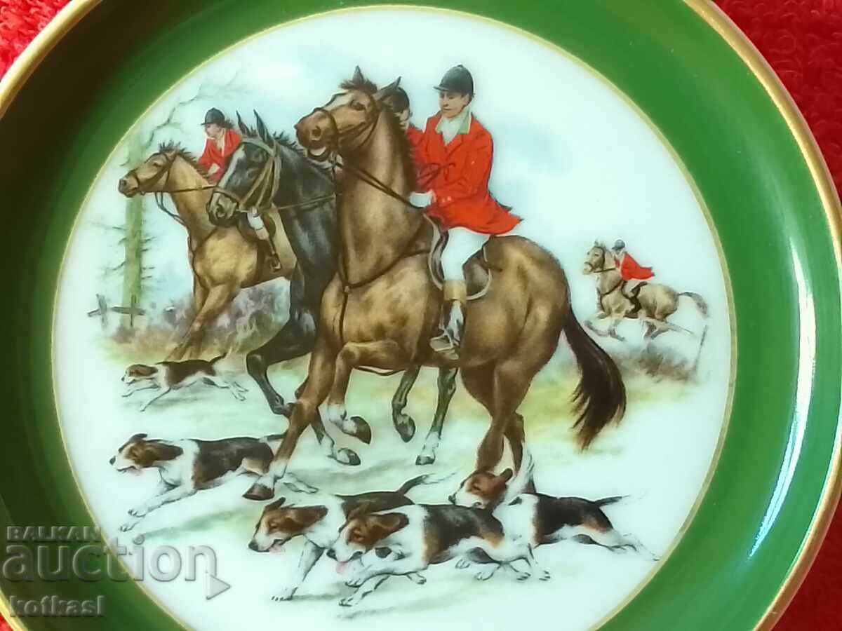Auction Old KAISER porcelain plate Horses Hunting Dogs gilding Hunter Auction Old KAISER porcelain plate Horses Hunting Dogs gilding Hunter
