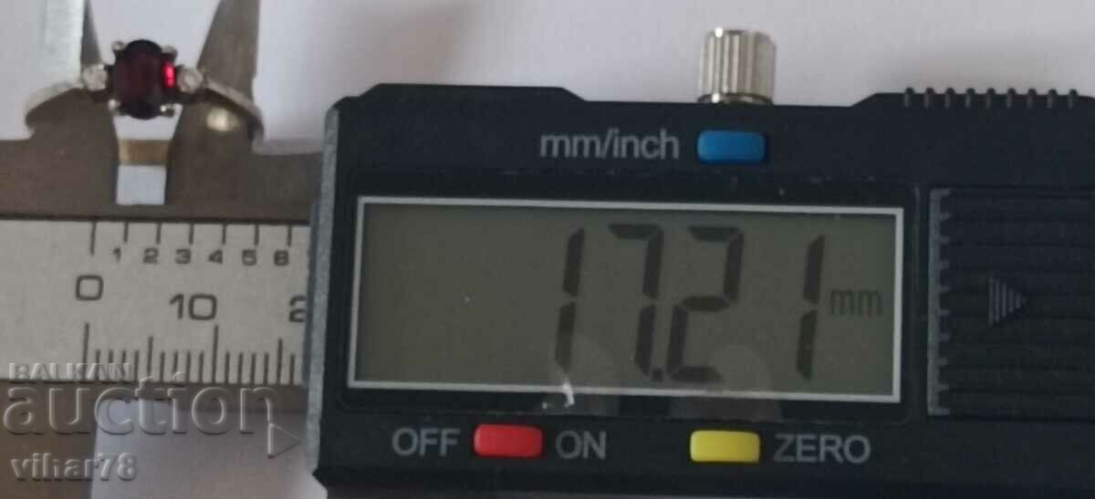 Доставка на Сребърен пръстен с гранат Доставка на Сребърен пръстен с гранат