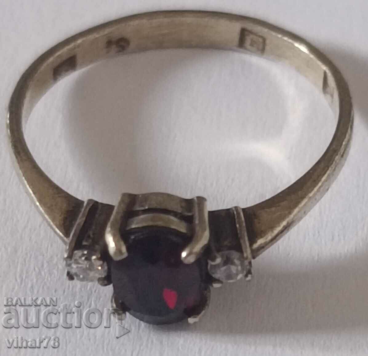 Сребърен пръстен с гранат - 7 Сребърен пръстен с гранат - 7