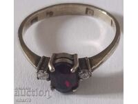 Сребърен пръстен с гранат
