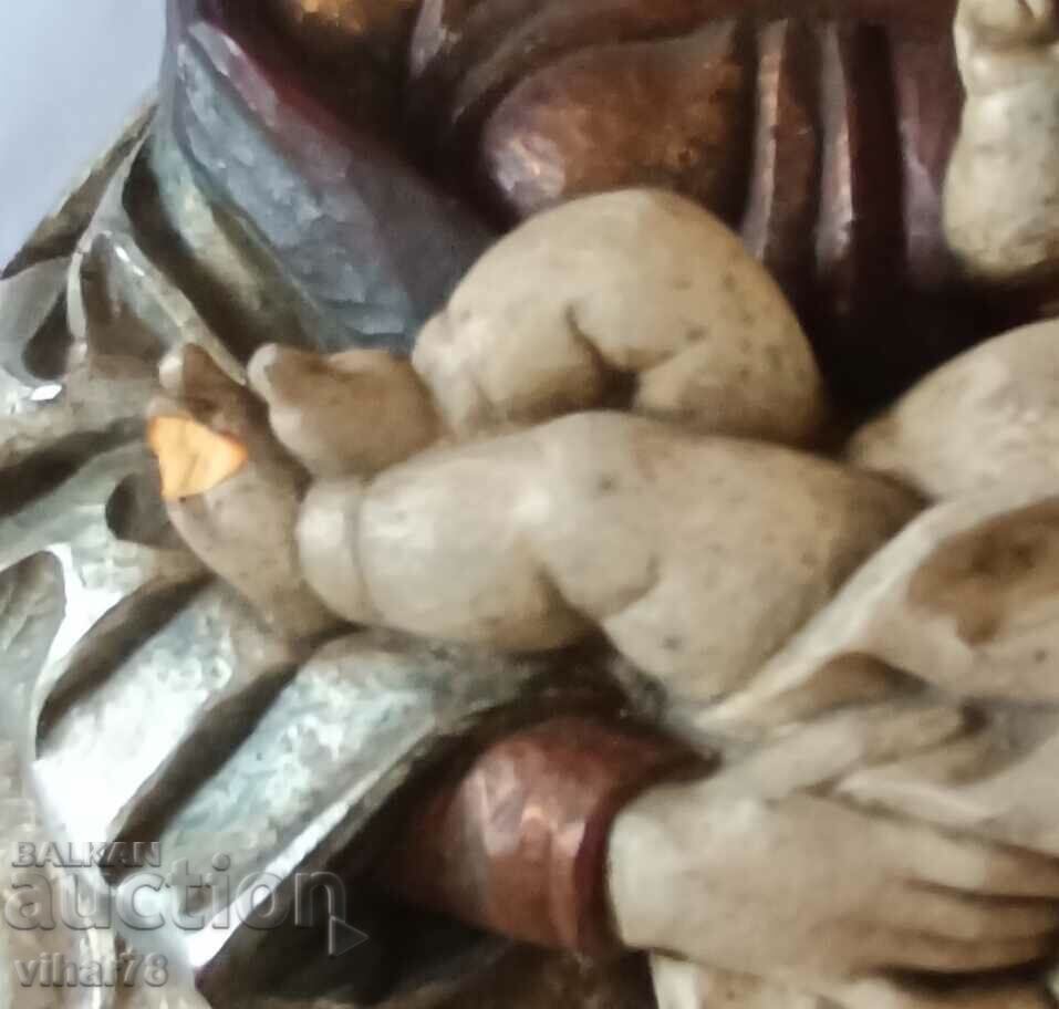 Livrarea Figura Fecioarei Maria cu Pruncul