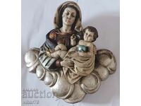 Фигура на Дева Мария с младенеца