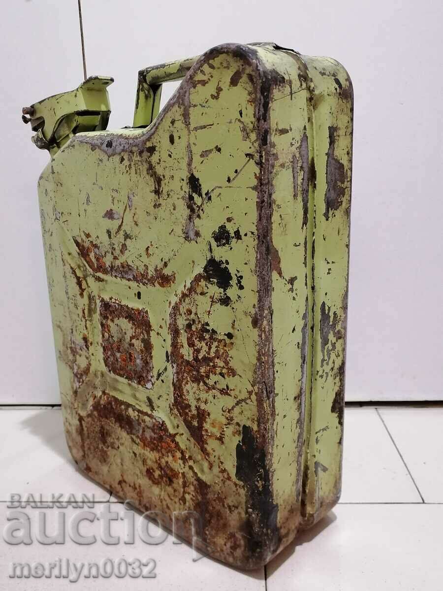 Delivery of Tube 10 liters for fuel and oil for motorcycles cars Delivery of Tube 10 liters for fuel and oil for motorcycles cars