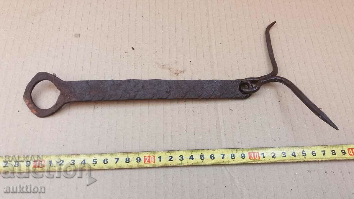 Auction revival gate lock - wrought iron Auction revival gate lock - wrought iron