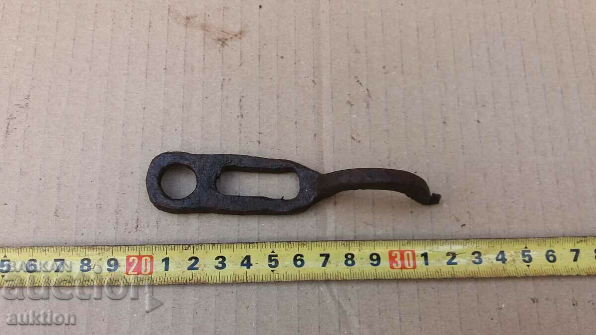 Delivery of revival gate lock - wrought iron Delivery of revival gate lock - wrought iron