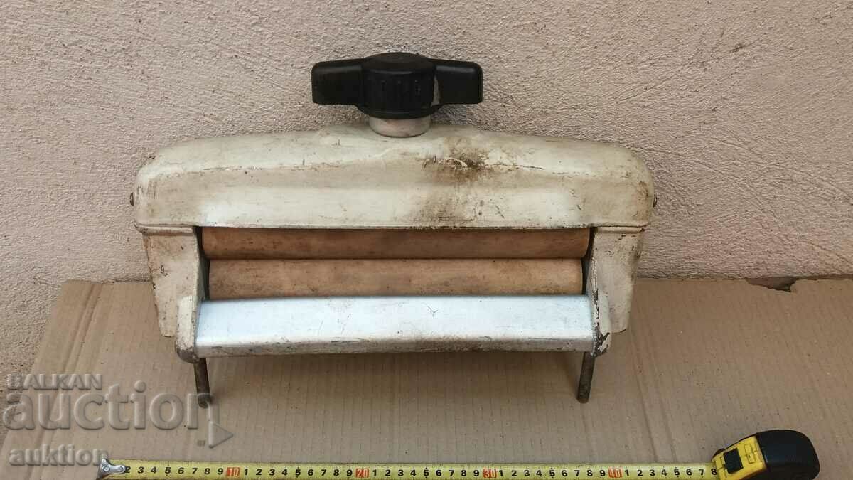 Delivery of old centrifuge, press Delivery of old centrifuge, press