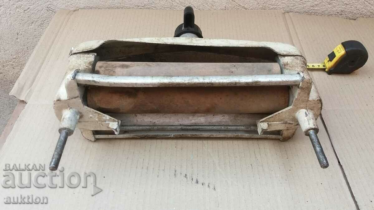 old centrifuge, press - 7 old centrifuge, press - 7