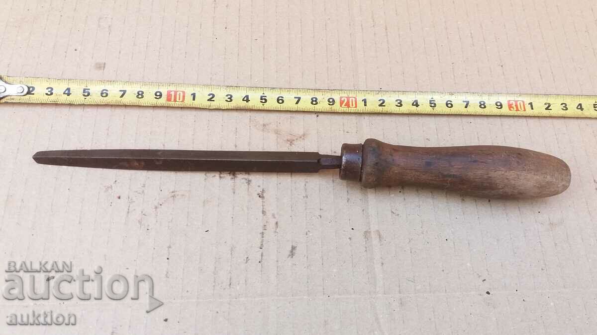 old saw, tool