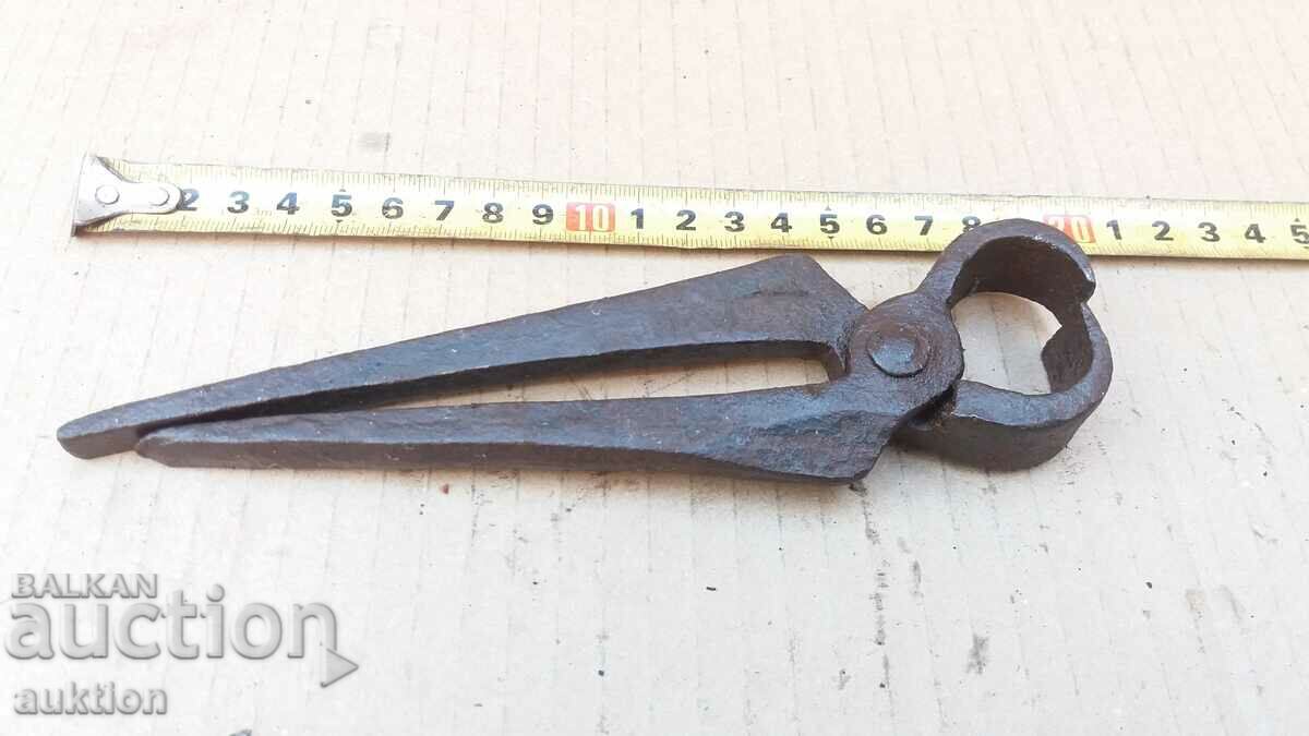 Licitație șindrilă forjată veche - unealtă Licitație șindrilă forjată veche - unealtă