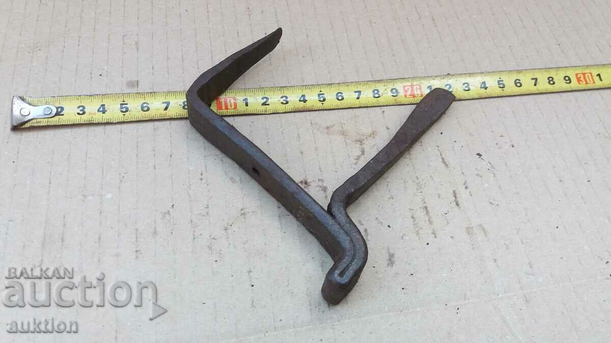 old wrought iron from a carriage, cart with price 1.99 BGN | € 1.02 old wrought iron from a carriage, cart with price 1.99 BGN | € 1.02