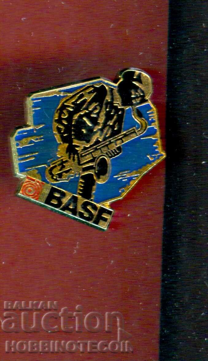 BADGE - MUSICIAN - BASF