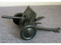 Стара немска тенекиена играчка оръдие с механизъм Arnold