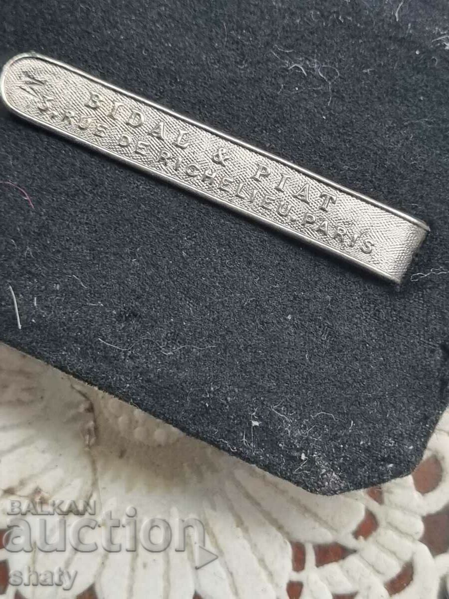 Auction  Old epaulettes. Pagoni