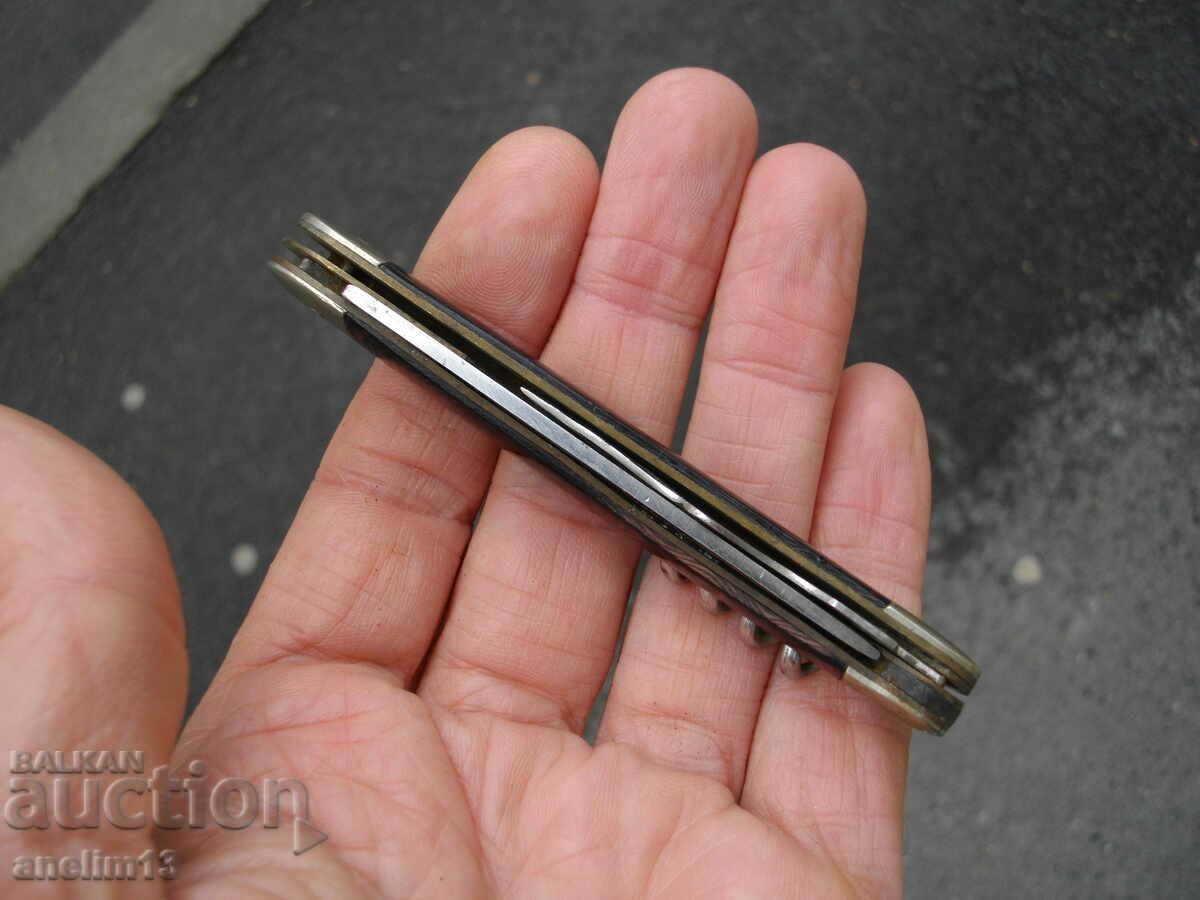 Delivery of PARTS FOR A HAMMER OR SICKLE POCKET KNIFE COLLECTIBLE Delivery of PARTS FOR A HAMMER OR SICKLE POCKET KNIFE COLLECTIBLE