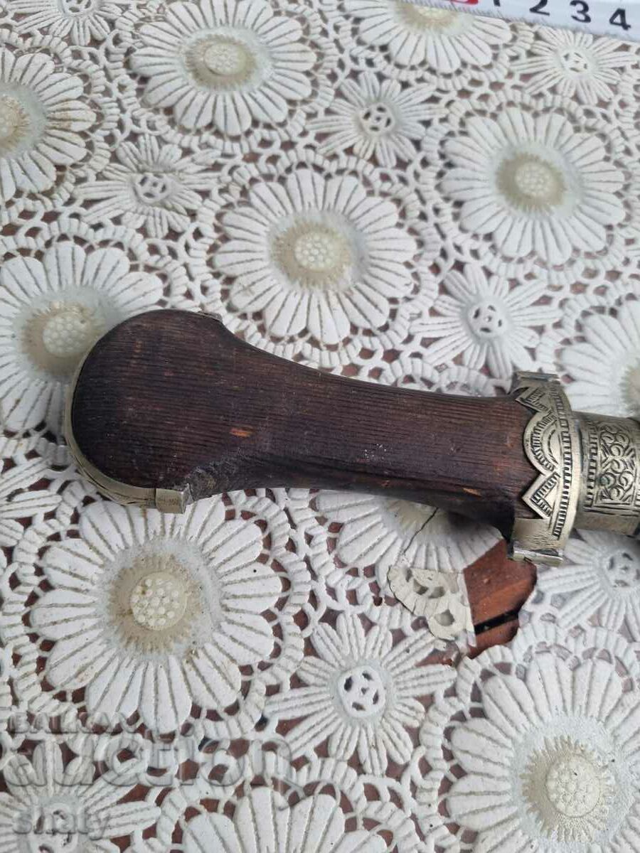 An old dagger. Knife. Dagger. Kumaya with price 95.00 BGN | € 48.57 An old dagger. Knife. Dagger. Kumaya with price 95.00 BGN | € 48.57
