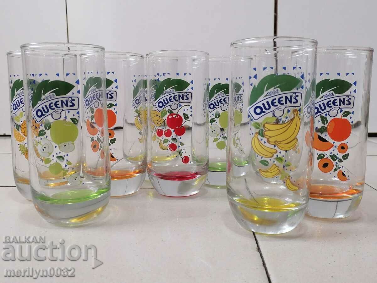 A beautiful set of 9 glasses QUIEENS glass for soft drink