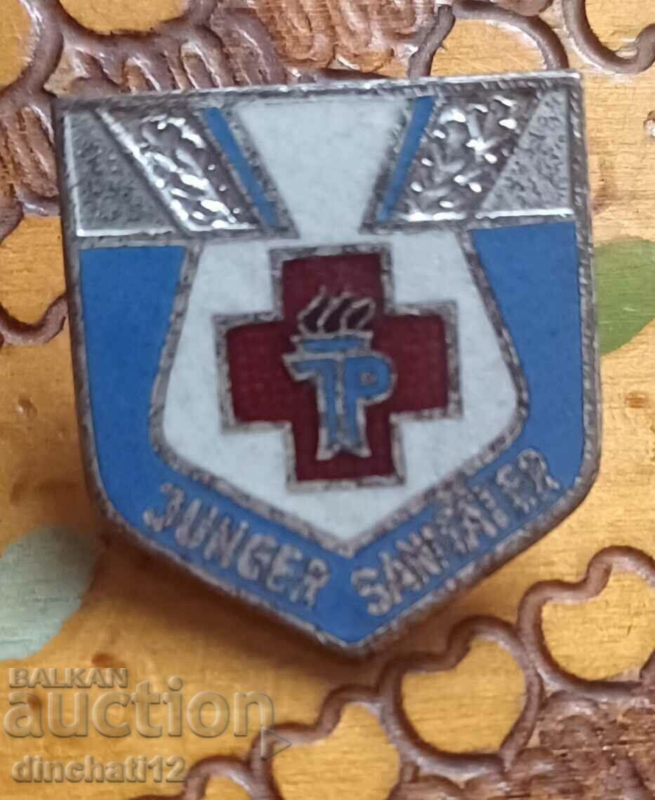 Delivery of DDR. TP FDJ - Junger Sanitäter. Red Cross. Sanitary Delivery of DDR. TP FDJ - Junger Sanitäter. Red Cross. Sanitary