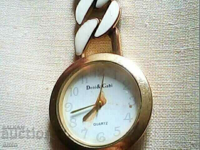 4 asovnik gebi quartz libsva batri with price 10.00 BGN | € 5.11