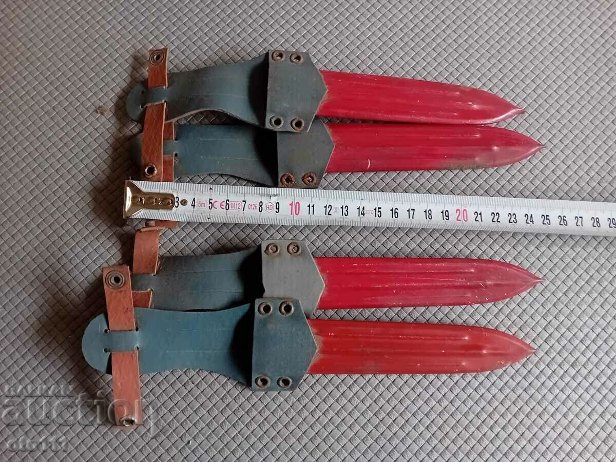 CANIA, CANIA - 4 pieces with price 30.00 BGN | € 15.34