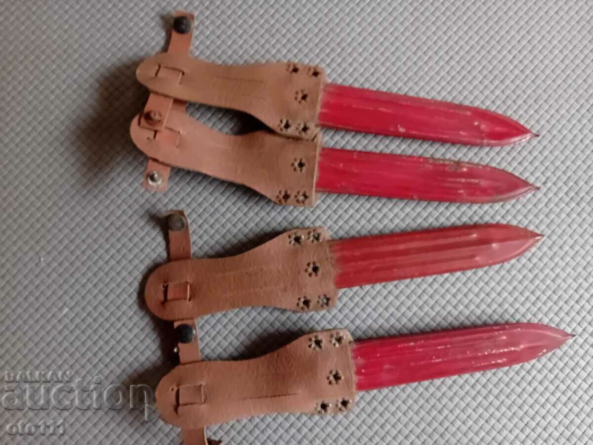 Auction  CANIA, CANIA - 4 pieces