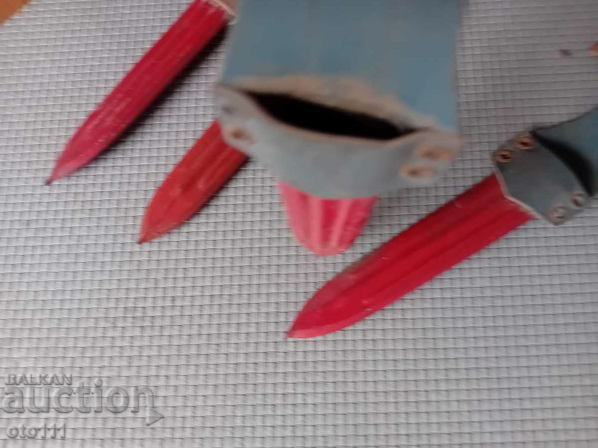 Delivery of CANIA, CANIA - 4 pieces